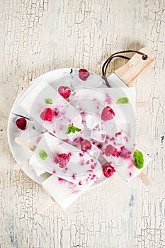 Raspberry and yogurt popsicles