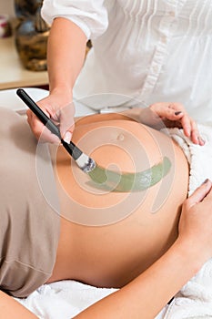 Rasul healing earth therapy for pregnant woman
