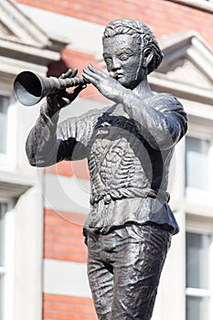 rat catcher statue hameln germany