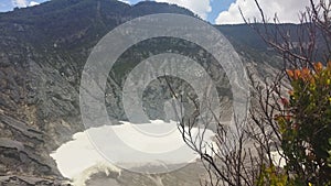 Ratu Crater - Tangkuban Parahu Mountain photo