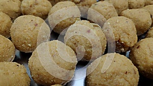 Rava Laddu