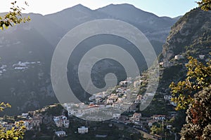 Ravello - Scorcio panoramico del borgo di Pontone da Villa Cimbrone