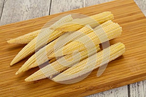 Raw baby corn