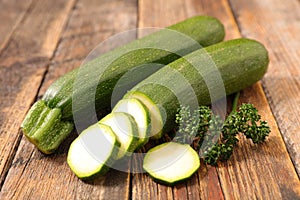 Raw courgette
