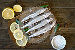 Raw fish smelt with spices