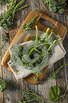 Raw Green Organic Broccolini