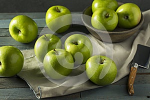 Raw Green Organic Granny Smith Apples