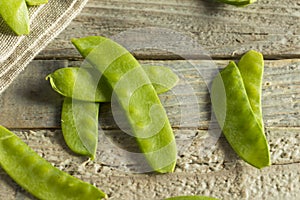 Raw Green Organic Snow Peas