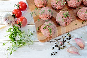 Raw meat balls