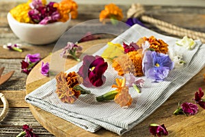 Raw Organic Edible Flowers