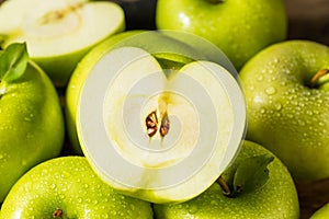 Raw Organic Green Granny Smith Apples