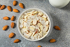 Raw Organic White Sliced Almonds