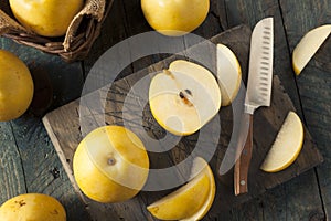 Raw Organic Yellow Asian Apple Pears