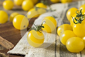 Raw Organic Yellow Cherry Tomatoes