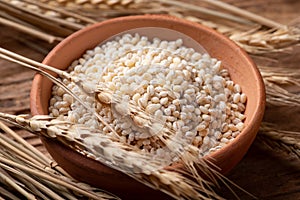 Raw peeled barley grains  (Hordeum vulgare