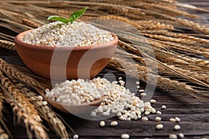 Raw peeled barley grains  (Hordeum vulgare