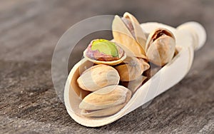 Raw pistachio nuts