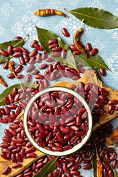 Raw red kidney beans