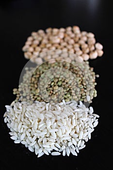 Raw rice, lentils and chickpeas