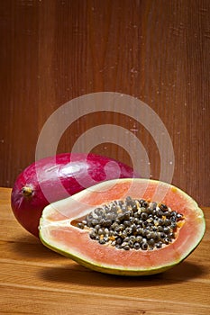 Raw Sliced papaya