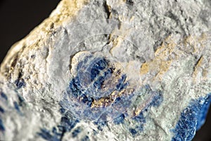 Raw sodalite