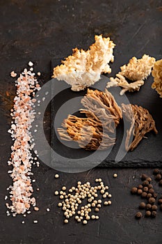Raw Sparassis Cauliflower Mushroom, Hericium, Clavaria coral mushroom