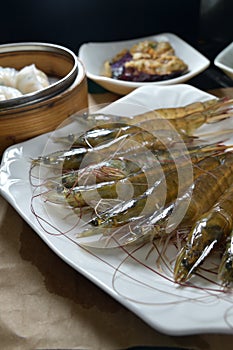Raw uncook shrimp seafood dim sum