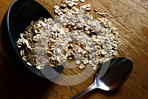 Raw whole grain rolled oats