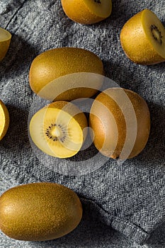 Raw Yellow Organic Golden Kiwis