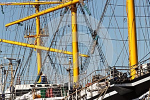 Rays, masts, cables and rigging of a sailing ship