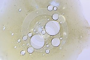 Reaction of liquid bubbles