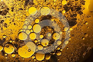 Reaction of liquid bubbles