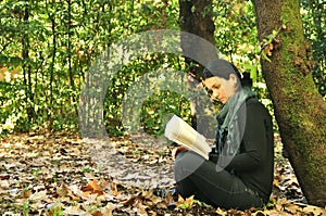 Lectura en naturaleza es un mi 