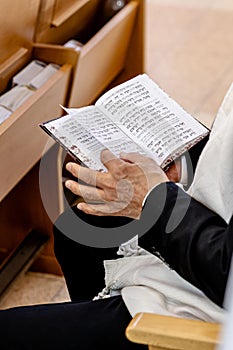 Reading of the Torah prior to Bar Mitzvah celebration and Tefillin