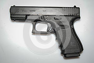 Real Austrian pistol glock 17