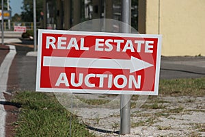 Real Estate Auction Sign photo