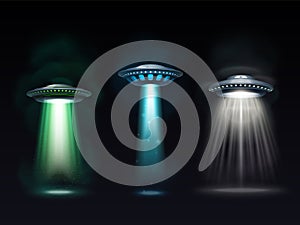 Realistic ufo. Spaceship abduction of aliens, 3d model futuristic space vessel, search alien ship, vertical beam light