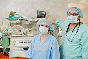 Reanimation surgeons team