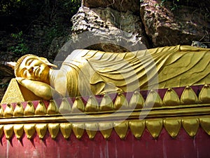 Reclining Buddha