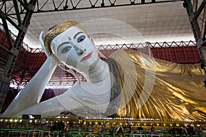 Reclining buddha at Chauk htat gyi Buddha