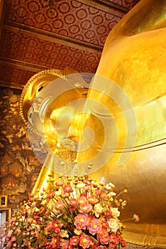 Reclining Buddha Gold Statue