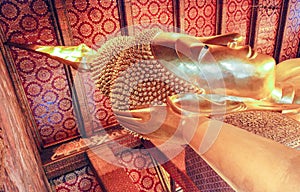 Reclining Buddha gold statue, Wat Pho, Bangkok - Thailand