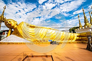 The reclining Buddha statue in Pong Sunan temple