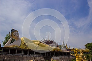 Reclining buddha in Wat Phra Mongkol Kiri.