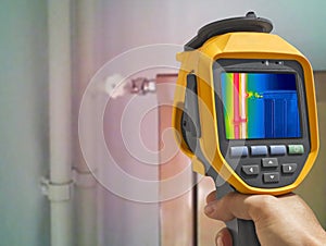 Recording closed Radiator Heater with Thermal Camera