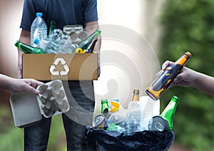 Recyclable garbage consisting glass Savings plastic Plastic Env