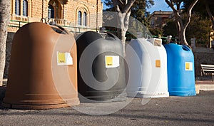 Recycle bin containers