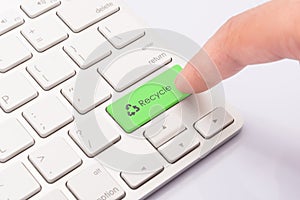 Recycle button green