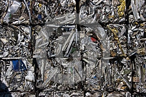 Recycling aluminum cubes