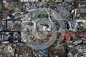 Recycling metal